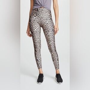 Onzie Hot Yoga High Rise Legging M/L Like New Cheetah Leopard Print 💫